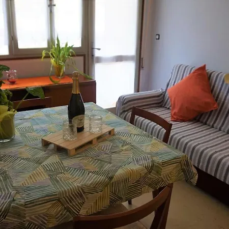Apartamento Very Flat With Swimming Pool