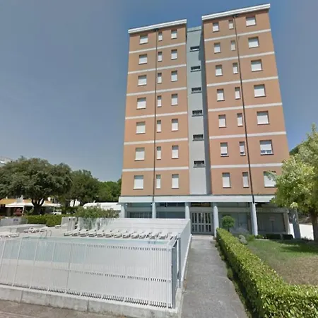 Very Flat With Swimming Pool Lignano Sabbiadoro
